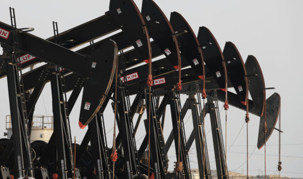 Цены на нефть опускаются на новостях от ОПЕК