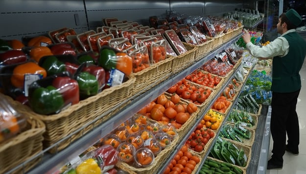 Правительство Франции запретило магазинам выкидывать или портить продукты, которые не удалось реализовать.