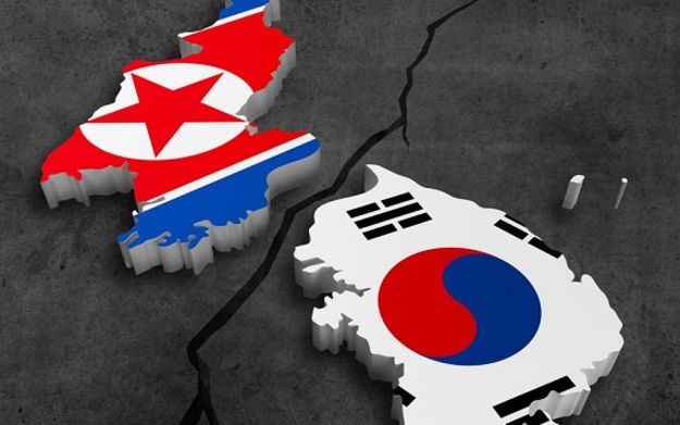 Северная Корея заявила, что в одностороннем порядке расторгает все соглашения об экономическом сотрудничестве с Сеулом и продает южнокорейские активы в стране в ответ на последние санкции Южной Кореи.