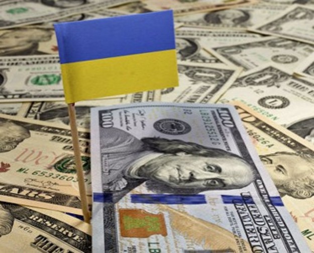 Отрицательное значение чистой инвестиционной позиции Украины, представляющее собой разницу между активами и обязательствами перед нерезидентами, в четвертом квартале 2015 года уменьшилось на $6,7 млрд с $58,8 млрд до $52,1 млрд.