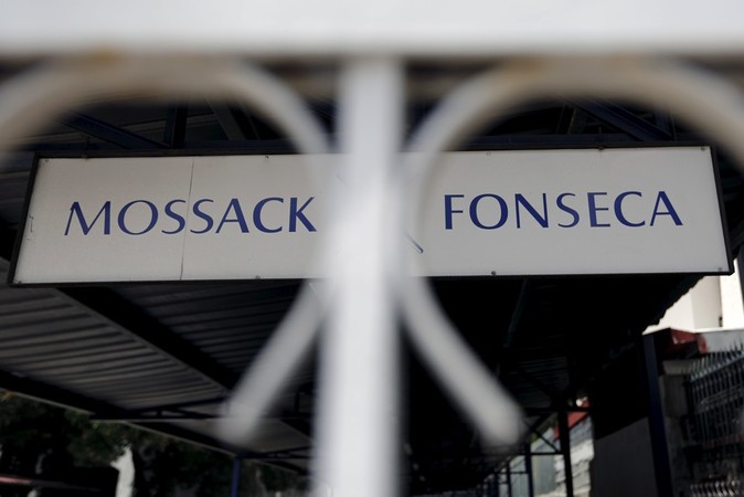 Власти Панамы проводят обыски в скандальной юридической фирме Mossack Fonseca в поисках доказательств ее участия в незаконной деятельности.