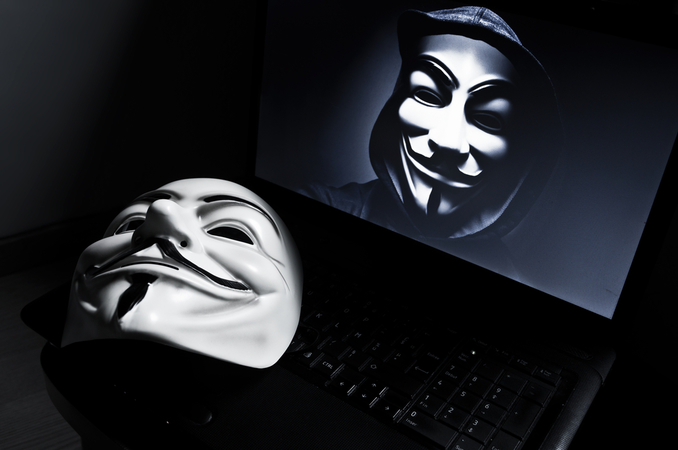 Группа хакеров Anonymous атаковала центральный банк Греции, что привело к нарушению работы сайта регулятора.