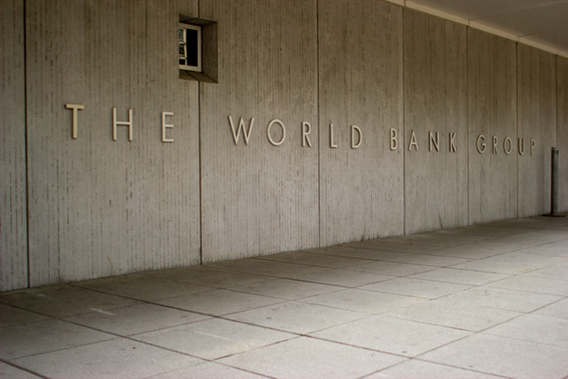Всемирный банк второй раз подряд ухудшил прогноз роста глобальной экономики.