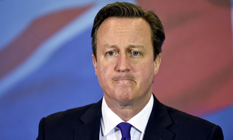 Премьер-министр Великобритании Дэвид Кэмерон уйдет в отставку в октябре, потому что британцы проигнорировали его призыв остаться в ЕС.