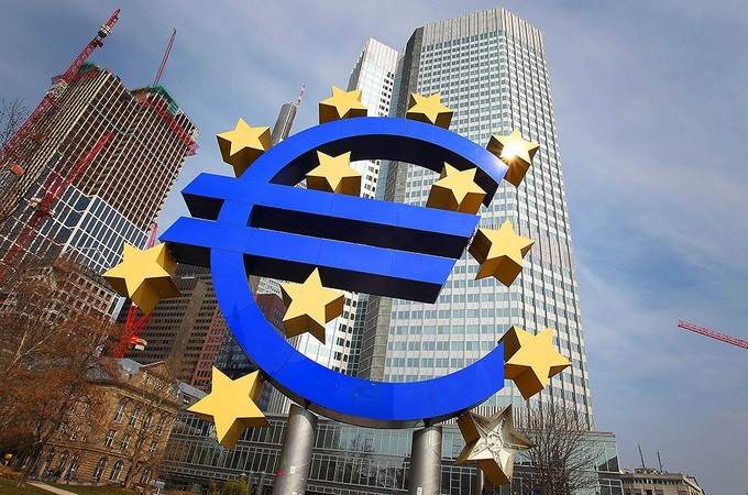 Европейский центральный банк рассматривает возможность ослабления правил покупки облигаций в рамках программы количественного смягчения (QE).