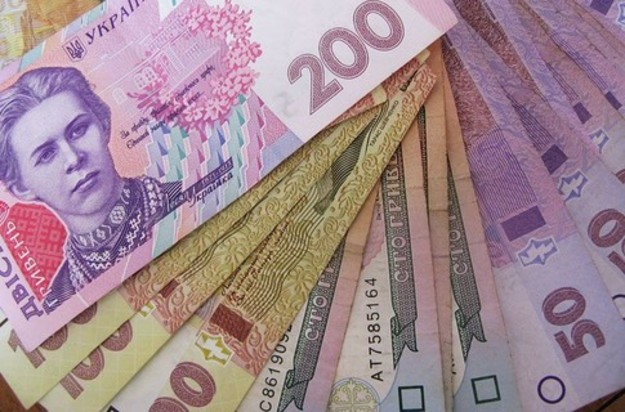 Национальный банк понизил курс гривны на копейку — до 24,84 грн/$.