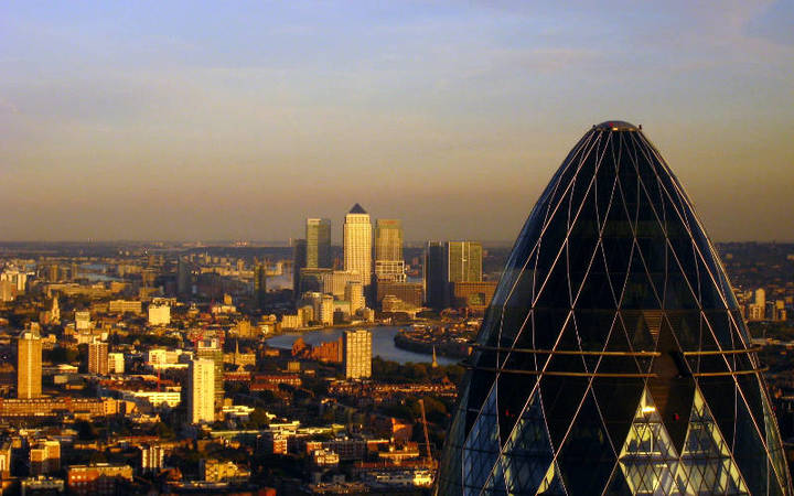 Аналитики Societe Generale утверждают, что коммерческая недвижимость в Лондоне может упасть в цене на 30% из-за выхода Великобритании из ЕС.