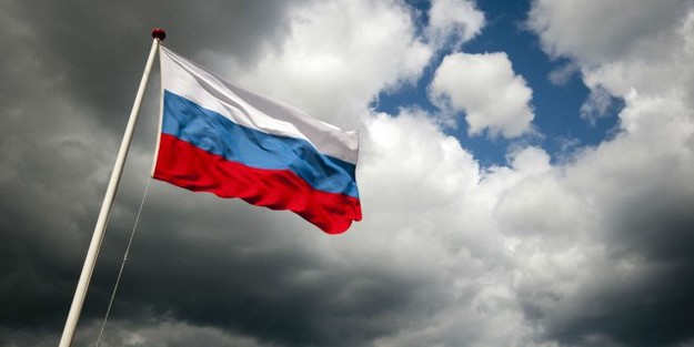 Во втором квартале валовый внутренний продукт России продолжил сокращаться.
