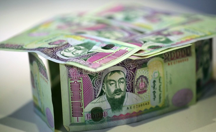 Монгольский тугрик оказался худшей валютой в мире в августе.