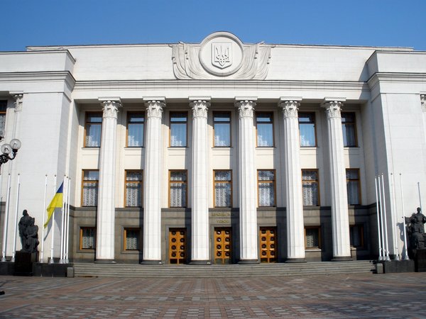 Комитет Верховной Рады по вопросам бюджета рассмотрел законопроект №4741 и поддержал отмену пенсионного сбора с покупки иностранной валюты.