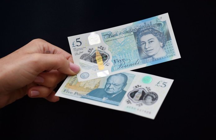 Несколько недель назад Центральный банк Англии выпустил новую пластиковую купюру номиналом в 5 фунтов стерлингов.