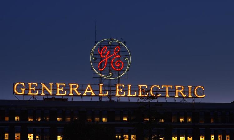 General Electric договорилась объединить нефтегазовый бизнес с компанией Baker Hughes, которая специализируется на предоставлении сервисных услуг в нефтебизнесе.