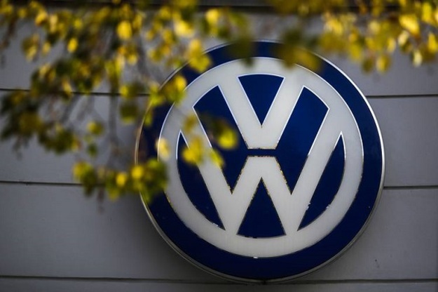 Немецкий автоконцерн Volkswagen согласился выплатить США еще $1 млрд в рамках дизельного скандала.