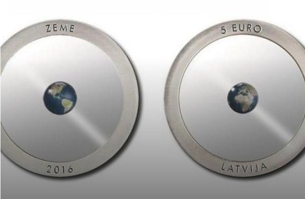 Идея «Земли» победила в конкурсе на самую инновационную монету евро, который в 2015 году провел Банк Латвии, сообщает Meduza.io.