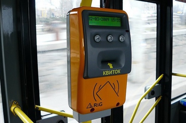 Верховная Рада приняла закон о внедрении автоматизированной системы учета оплаты проезда в городском пассажирском транспорте.