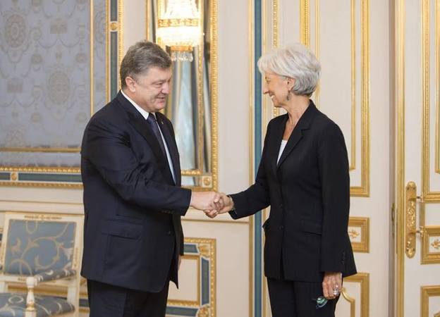 Сегодня, 3 апреля, совет директоров Международного валютного фонда принял решение о выделении Украине транша в размере одного миллиарда долларов.
