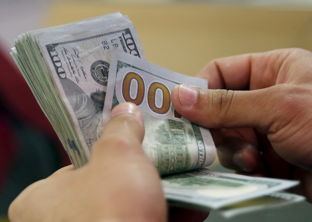 Национальный банк Украины повысил сумму покупки наличной иностранной валюты до 150 тыс.