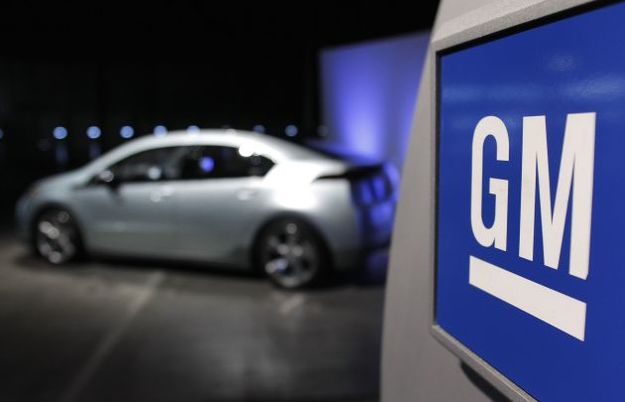 Один из крупнейших автопроизводитель США General Motors Co. (GM) построит центр исследований и разработки в Сан-Франциско и наймет дополнительно 1,1 тысяч сотрудников для работы над созданием собственных беспилотных автомобилей.