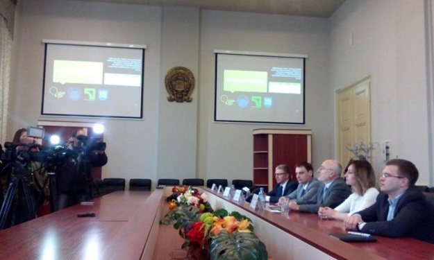 Во Львове представили первый в Украине электронный студенческий билет.
