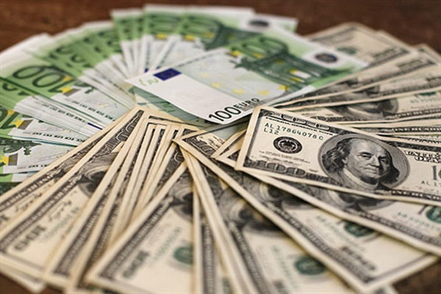Национальный банк повысил официальный курс гривны на 2 копейки до 26,73/$.