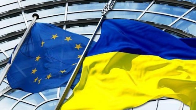 Послы стран-членов при Совете ЕС рассмотрели и предварительно одобрили законодательный регламент о внесении Украины в перечень третьих стран, гражданам которых отменяются визовые требования.