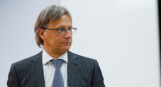 Европейский банк реконструкции и развития поддержал кандидатуру Владимира Лавренчука, главы украинского филиала банка Raiffeisen, на должность главы Национального банка Украины.