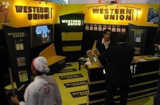 Международный оператор денежных переводов Western Union прекращает переводить средства из России в Украину без открытия банковского счета.