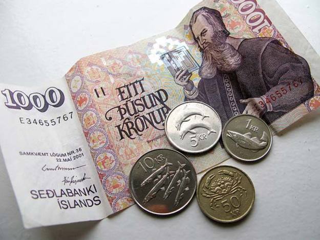 Национальная валюта Исландии сильнее всего укрепилась по отношению к доллару и евро за минувший год среди мировых валют.
