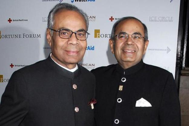 Братья Шри и Гопи Хиндуджа, контролирующие финансово-промышленную группу Hinduja Group, возглавили список самых богатых людей Великобритании.