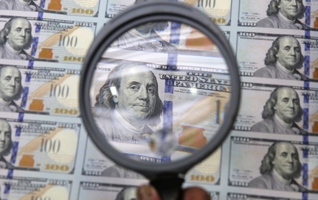 В Укрсоцбанке заявили о новом виде мошенничества, связанного с реализацией фальшивых долларов.