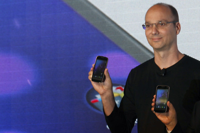 Создатель Android Энди Рубин представил смартфон Essential.