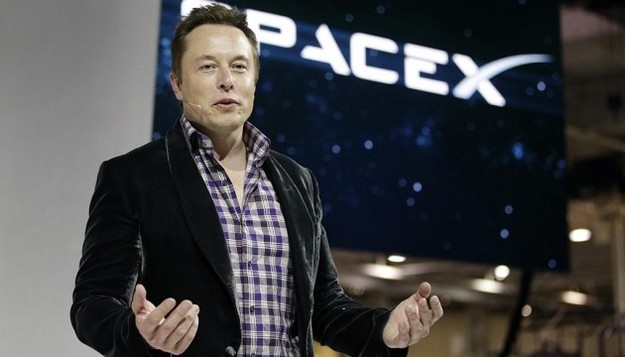 Глава компании SpaceX Илон Маск предлагает существенно снизить стоимость полета на Марс.