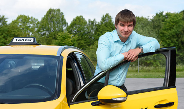 Эстонский таксист Всеволод Юргенсон начал принимать от пассажиров биткоины.