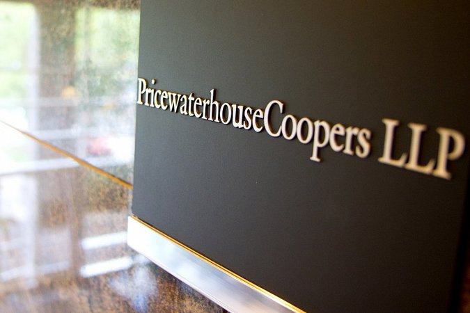 Нацбанк в ближайшее время намерен инициировать исключение аудитора PwC (PriceWaterhouse Coopers) из реестра компаний, которые могут аудировать банки.