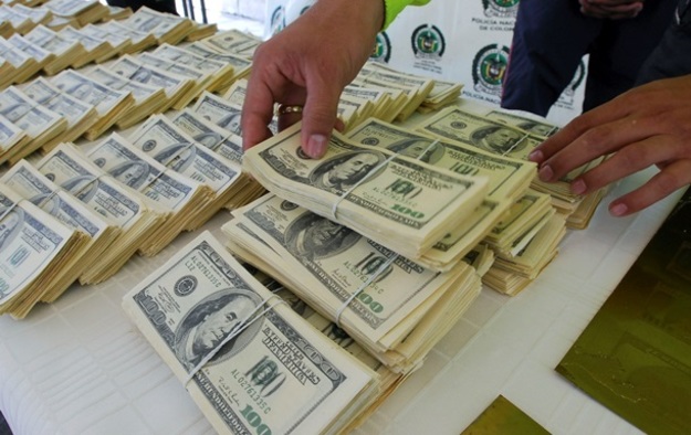 В июне чистая продажа наличной иностранной валюты населением Украины через банковскую систему составила $338,6 млн.