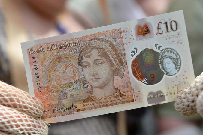 18 июня, в 200-летнюю годовщину смерти Джейн Остин, губернатор Марк Карни представил дизайн новой банкноты в 10 фунтов с изображением всемирно известной писательницы.