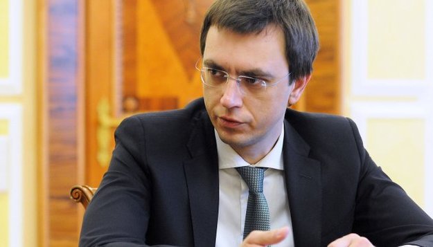 Министр инфраструктуры Владимир Омелян прокомментировал финансовую отчетность ПАО «Укрзализныця» за первое полугодие 2017 года, в которой она задекларировала получение 122,5 млн гривен чистой прибыли.