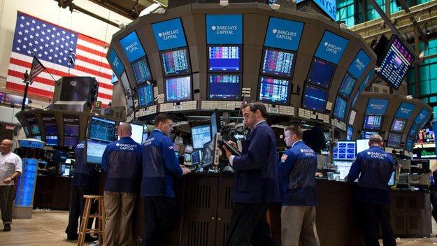 Американские фондовые индексы увеличились по итогам торгов в понедельник, при этом Dow Jones Industrial Average обновил рекорд девятый день подряд.