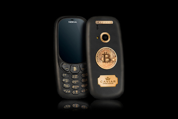 Компания Caviar, специализирующаяся на отделке смартфонов и других гаджетов, представила коллекцию Tesoro («Достояние») на основе телефона Nokia 3310.