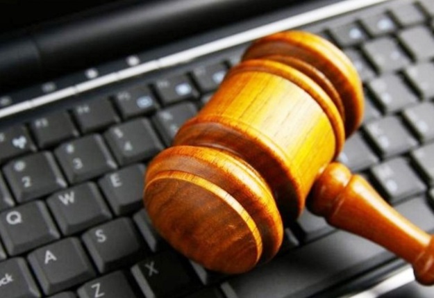 Правительство Китая одобрило создание первого интернет-суда, который в режиме онлайн будет рассматривать дела, связанные с электронной коммерцией и интернетом в городе Ханчжоу.