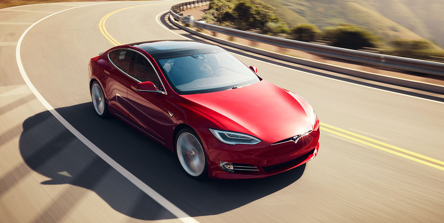 Tesla прекращает продажи самой доступной Model S