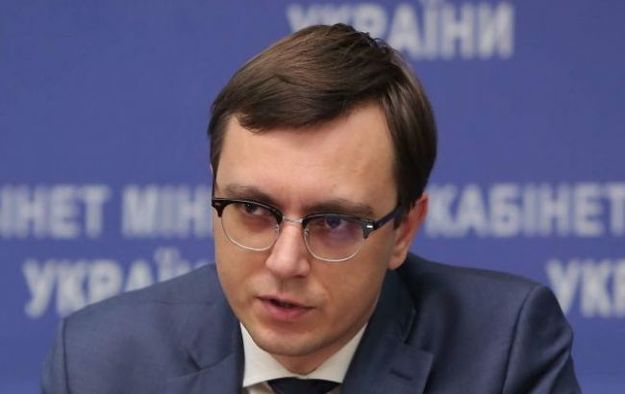 Министр инфраструктуры Владимир Омелян подал судебный иск против компании Международные авиалинии Украины (МАУ).