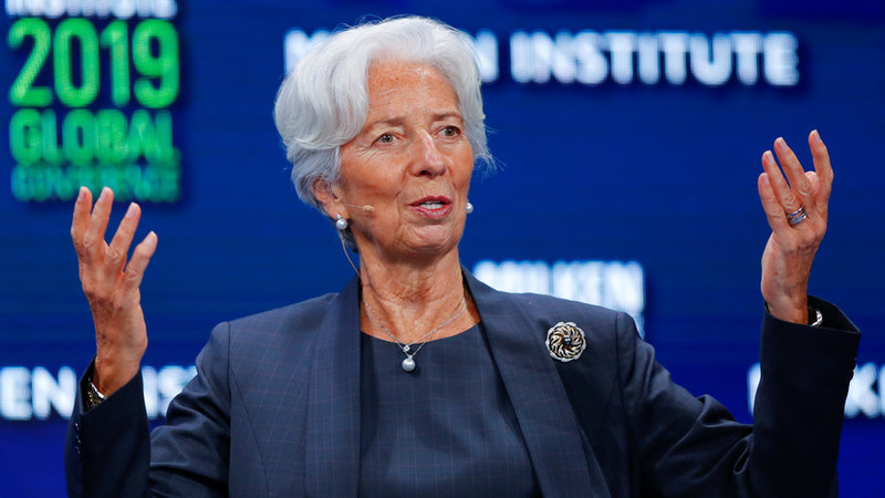 Директор-распорядитель Международного валютного фонда Кристин Лагард заявила, что подала в отставку со своего поста в связи с выдвижением ее кандидатуры на пост главы Европейского центрального банка.