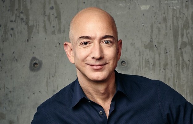 Миллиардер, основатель компании Amazon Джефф Безос покинет пост генерального директора компании.