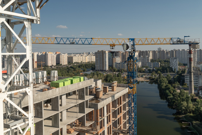 Украинцы ищут способы продать жилье в прифронтовых регионах
