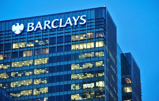 Британський фінансовий конгломерат Barclays працює над планом економії, який передбачає заощадження до 1 мільярда фунтів.