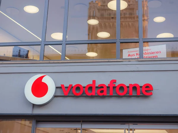 Британський оператор мобільного зв'язку Vodafone Group Plc підписав угоду про стратегічне партнерство із американською Microsoft Corp. терміном 10 років.