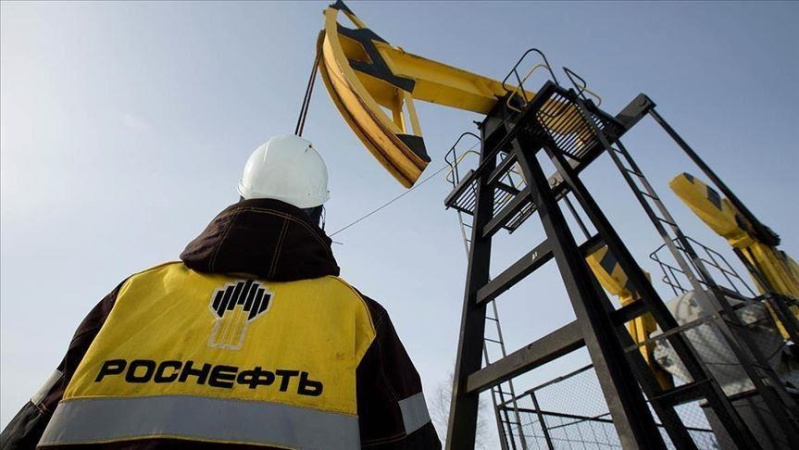 Российский нефтяной гигант «Роснефть» начинает продажу своих немецких активов и хочет завершить процесс к сентябрю.