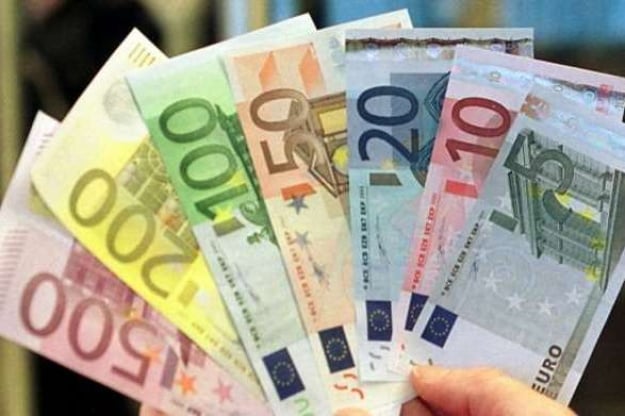В Україні зростає частка валютних угод в євро.