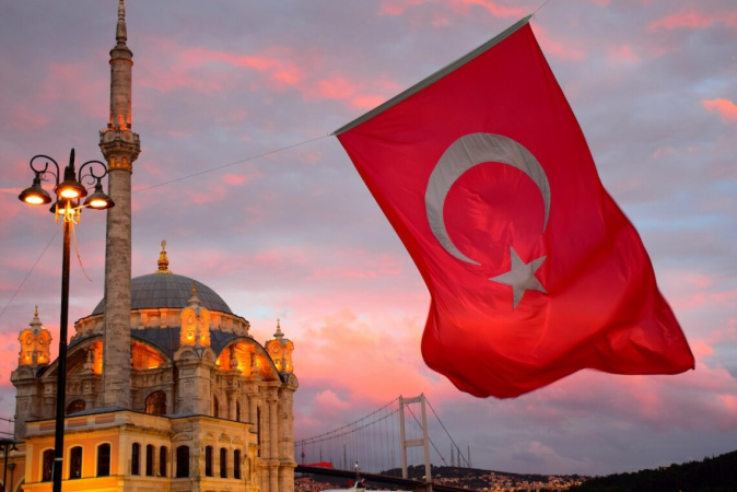 Торгівля між Туреччиною та Росією зазнає перебоїв через західні санкції.